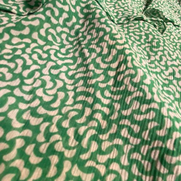 HD in Paris (Anthropologie Import) Green Abstract Ruffle Front Tank Blouse 6 - Picture 2 of 9